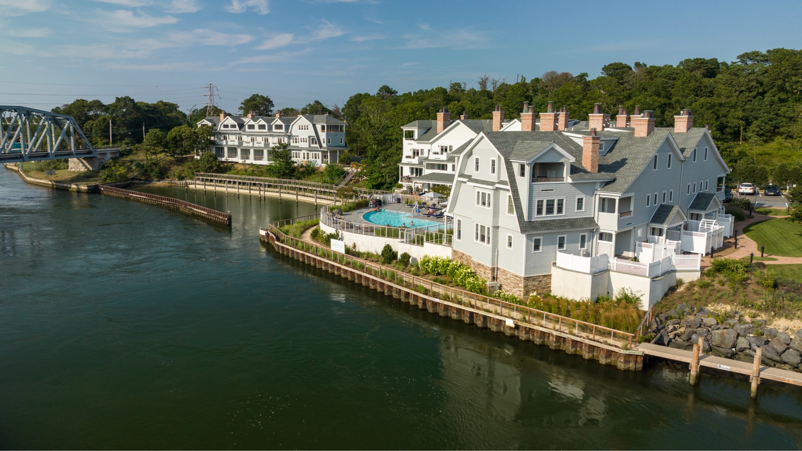 slider Canoe Place Townhouses